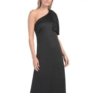 Sachin & Babi women’s one shoulder gown